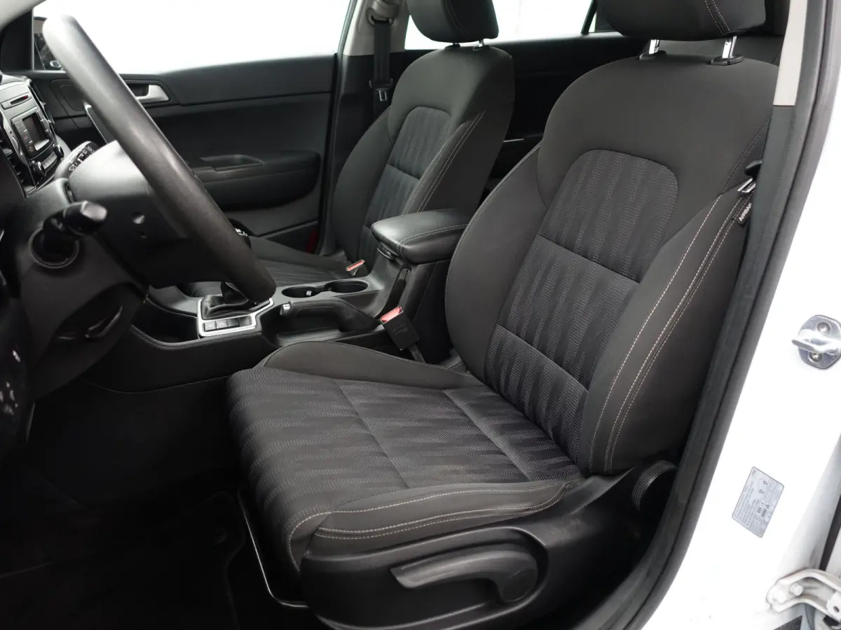 1.6 GDI EconomyLine- Nap 124dkm, Privacy Glass, Clima, Comfort Interieur, AUX
