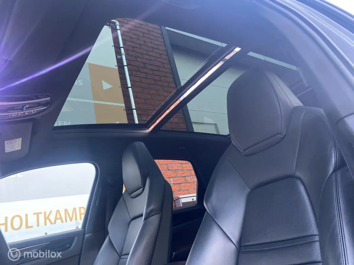 3.0 E-Hybrid PANO LUCHT BTW NL-AUTO