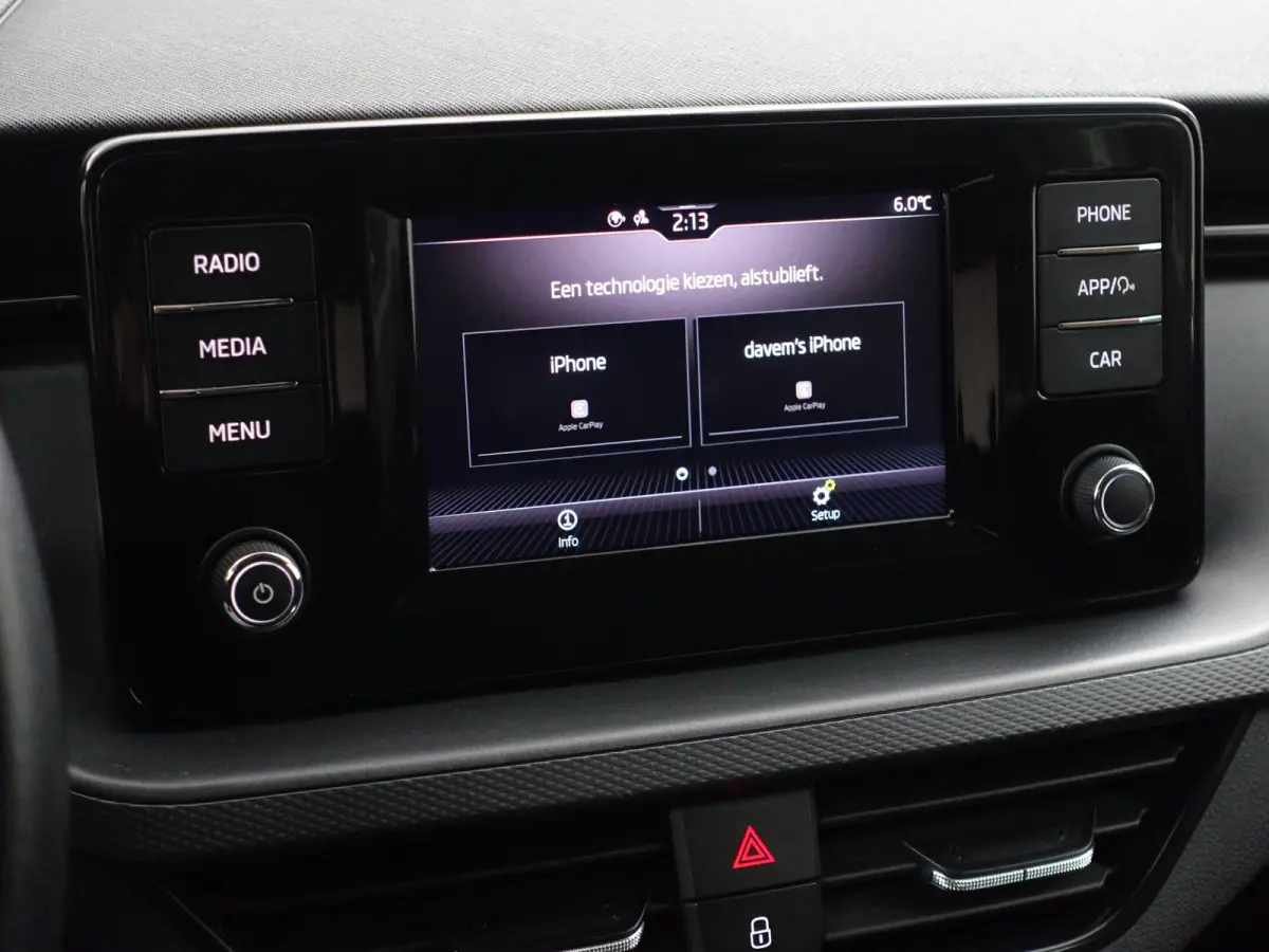 1.0 TSI Sport Business Aut- Carplay, Android Auto, Led, Stoelverwarming, Lane Assist, Privacy Glass