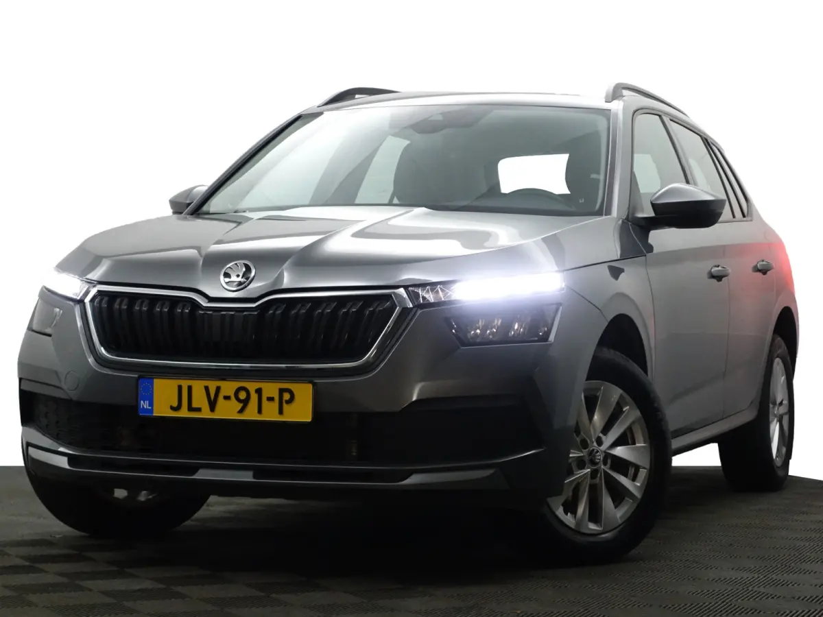 1.0 TSI Sport Business Aut- Carplay, Android Auto, Led, Stoelverwarming, Lane Assist, Privacy Glass