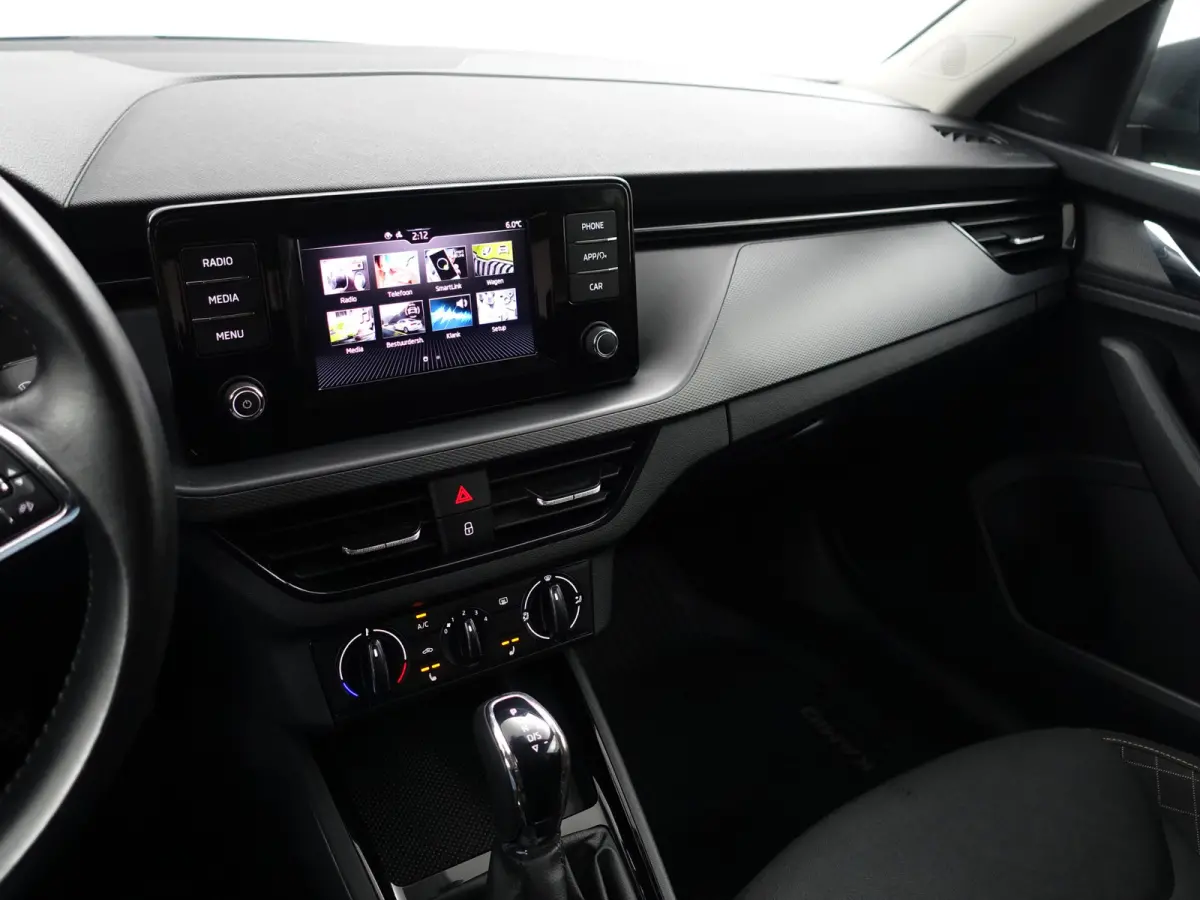 1.0 TSI Sport Business Aut- Carplay, Android Auto, Led, Stoelverwarming, Lane Assist, Privacy Glass
