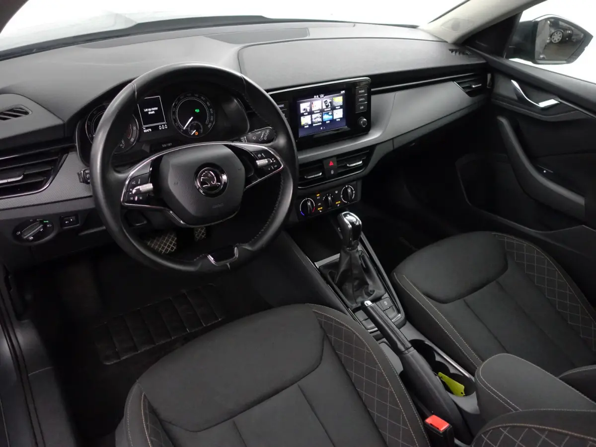 1.0 TSI Sport Business Aut- Carplay, Android Auto, Led, Stoelverwarming, Lane Assist, Privacy Glass