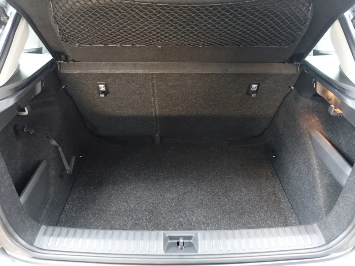 1.0 TSI Sport Business Aut- Carplay, Android Auto, Led, Stoelverwarming, Lane Assist, Privacy Glass