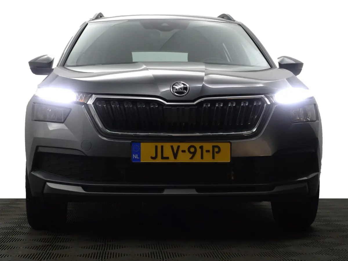 1.0 TSI Sport Business Aut- Carplay, Android Auto, Led, Stoelverwarming, Lane Assist, Privacy Glass