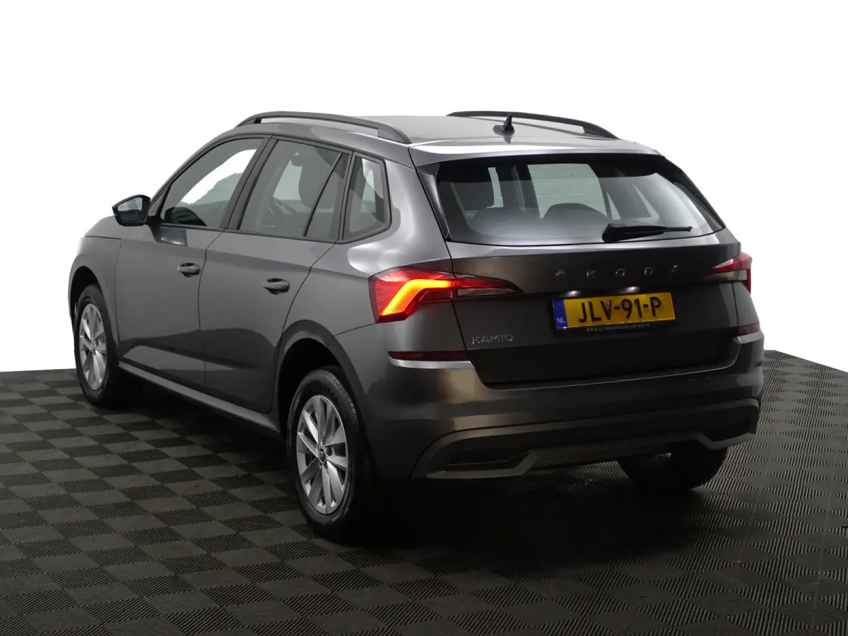 1.0 TSI Sport Business Aut- Carplay, Android Auto, Led, Stoelverwarming, Lane Assist, Privacy Glass