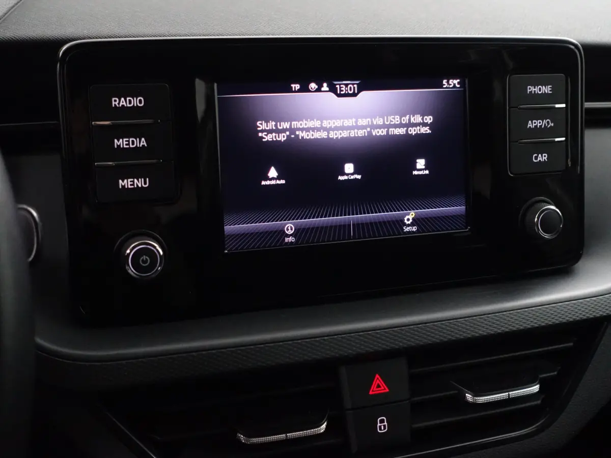 1.0 TSI Sport Business Aut- Carplay, Android Auto, Stoelverwarming, Keyless, Park Assist, Lane Assist