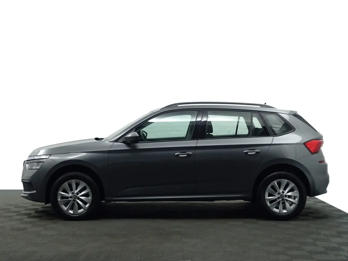 1.0 TSI Sport Business Aut- Carplay, Android Auto, Stoelverwarming, Keyless, Park Assist, Lane Assist