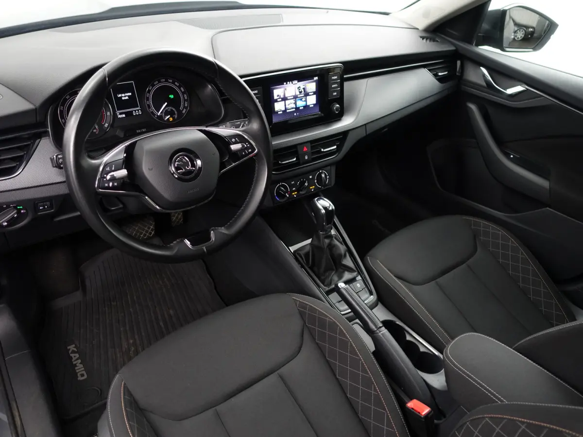 1.0 TSI Sport Business Aut- Carplay, Android Auto, Stoelverwarming, Keyless, Park Assist, Lane Assist