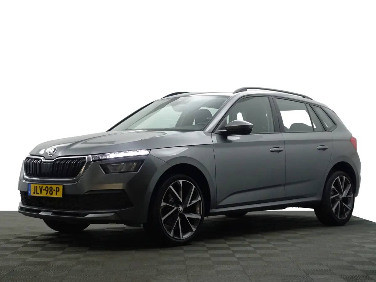1.0 TSI Sport Business Aut- Carplay, Android Auto, Stoelverwarming, Keyless, Park Assist, Lane Assist