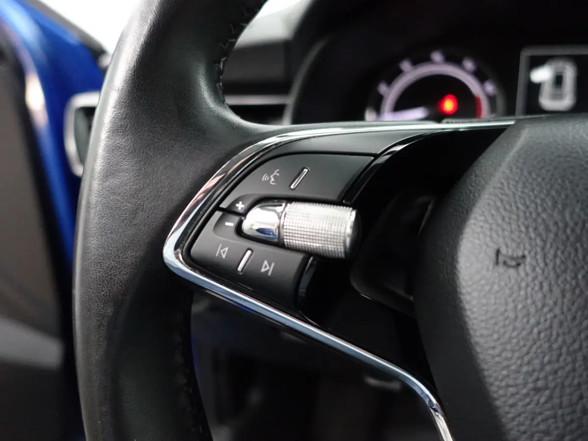 1.0 TSI Sport Business Aut- Carplay, Android Auto, Xenon Led, Keyless, Stoelverwarming, Lane Assist