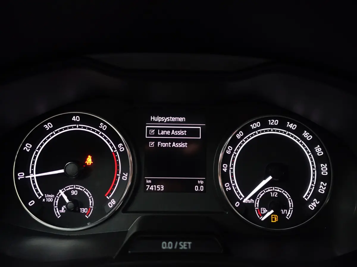 1.0 TSI Sport Business Aut- Carplay, Android Auto, Xenon Led, Keyless, Stoelverwarming, Lane Assist