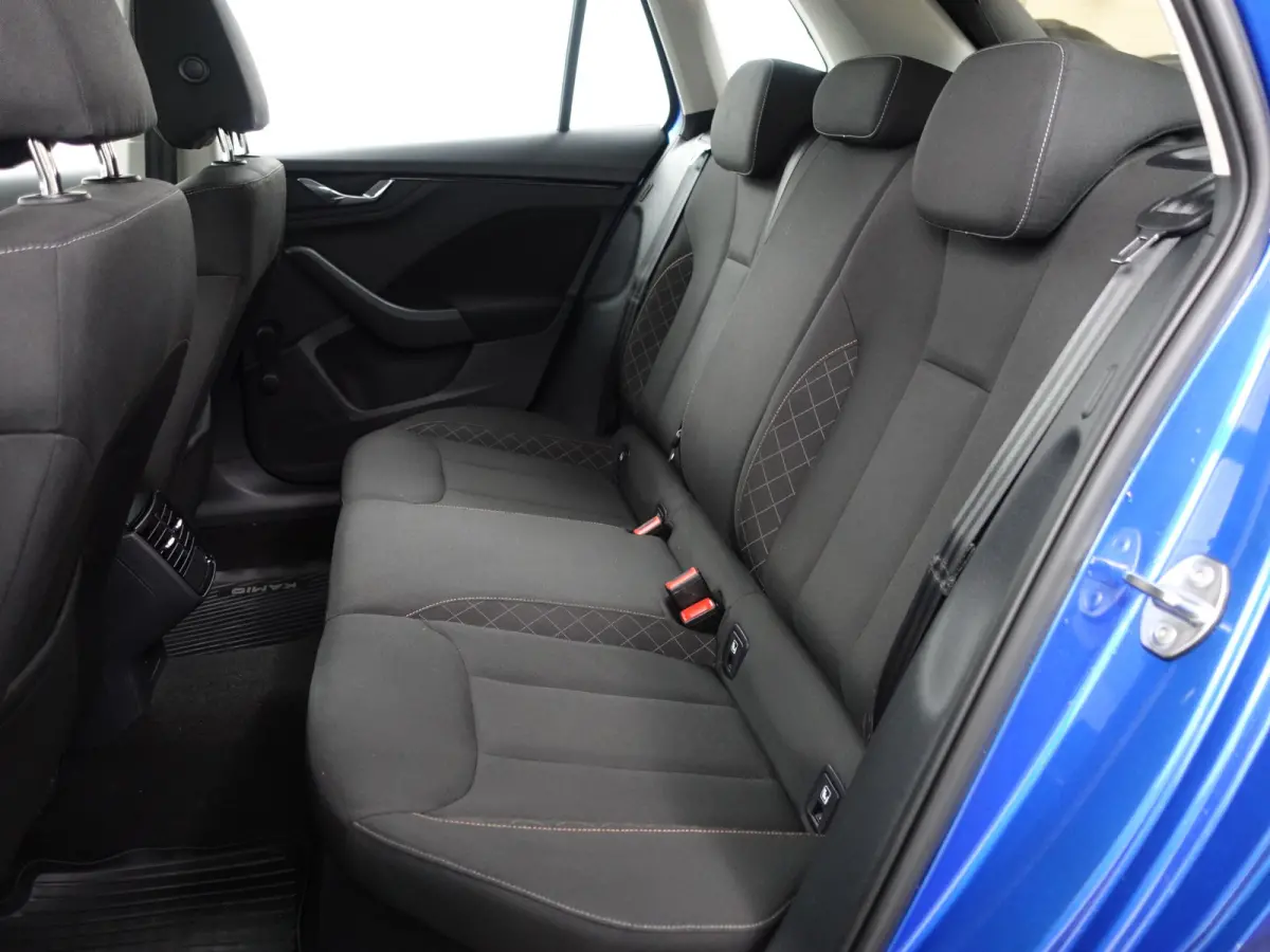 1.0 TSI Sport Business Aut- Carplay, Android Auto, Xenon Led, Keyless, Stoelverwarming, Lane Assist