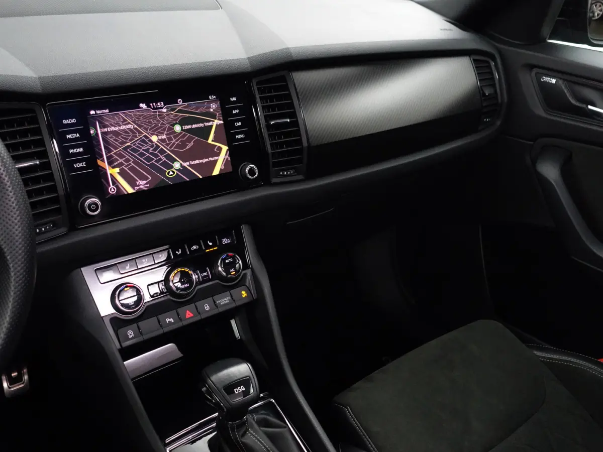 1.5 TSI Sportline Business Aut- Panoramadak, Sport Interieur, Canton Audio, Carbon, Memory Seats, Elek Trekhaak