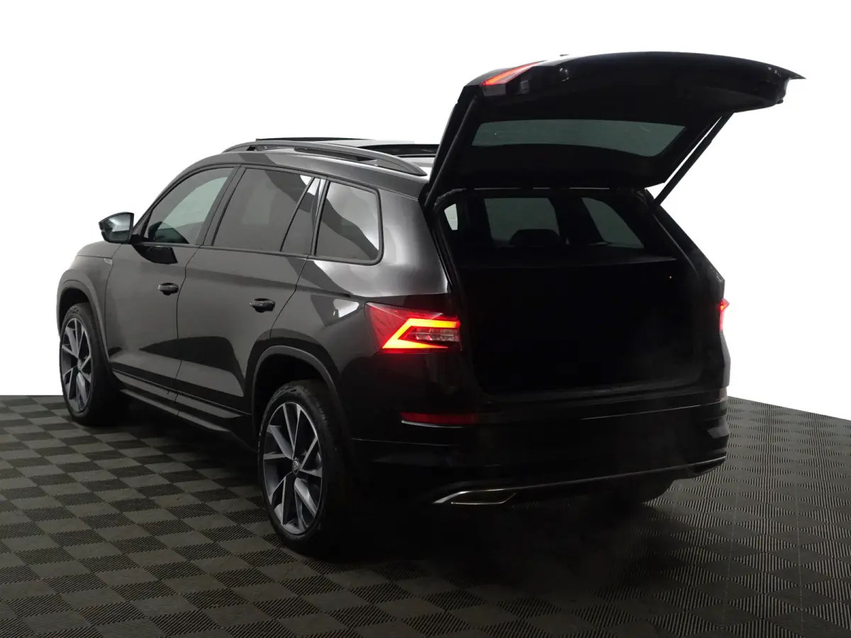 1.5 TSI Sportline Business Aut- Panoramadak, Sport Interieur, Canton Audio, Carbon, Memory Seats, Elek Trekhaak