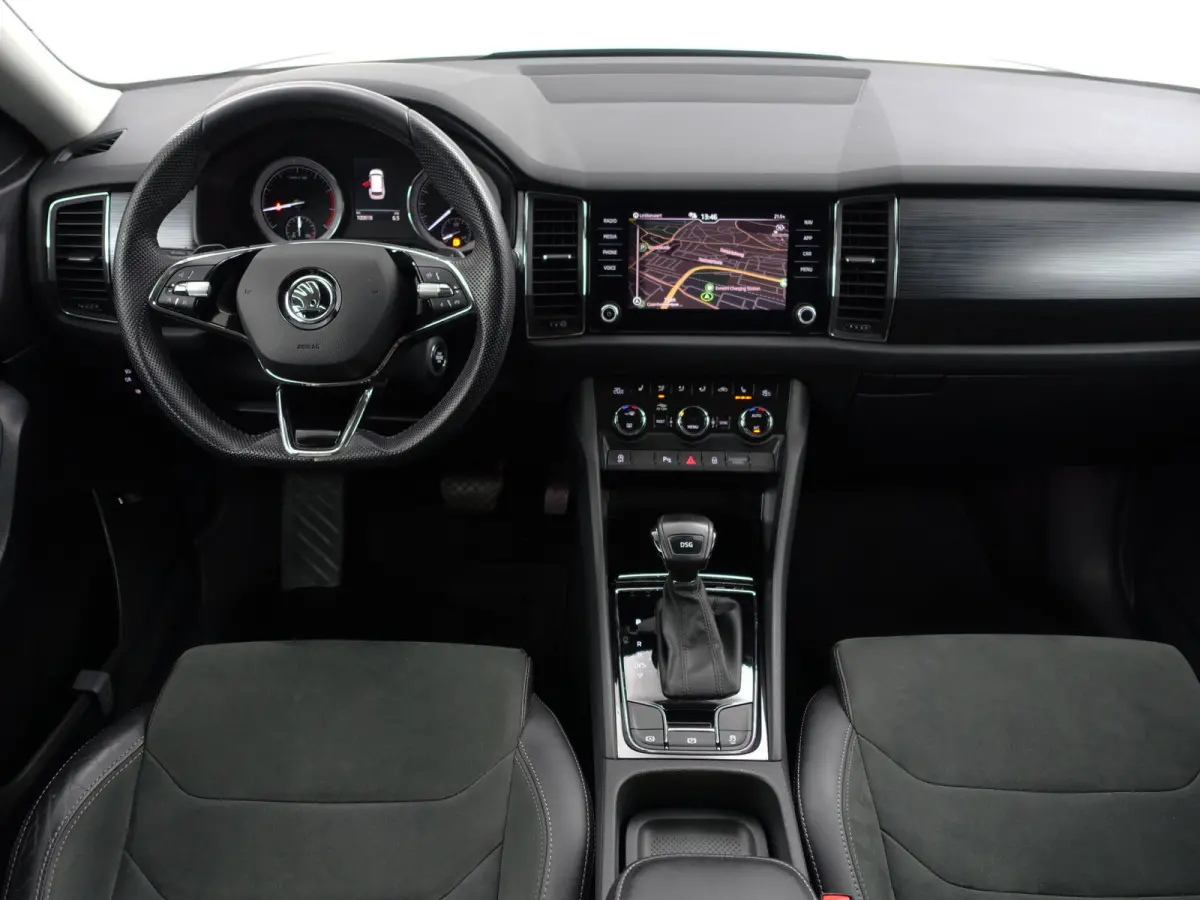 1.5 TSI Sportline Business Aut- Panoramadak, Carplay, Android Auto, Canton Audio, Camera, Keyless