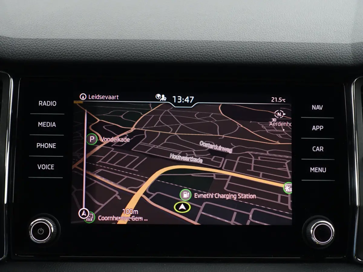 1.5 TSI Sportline Business Aut- Panoramadak, Carplay, Android Auto, Canton Audio, Camera, Keyless