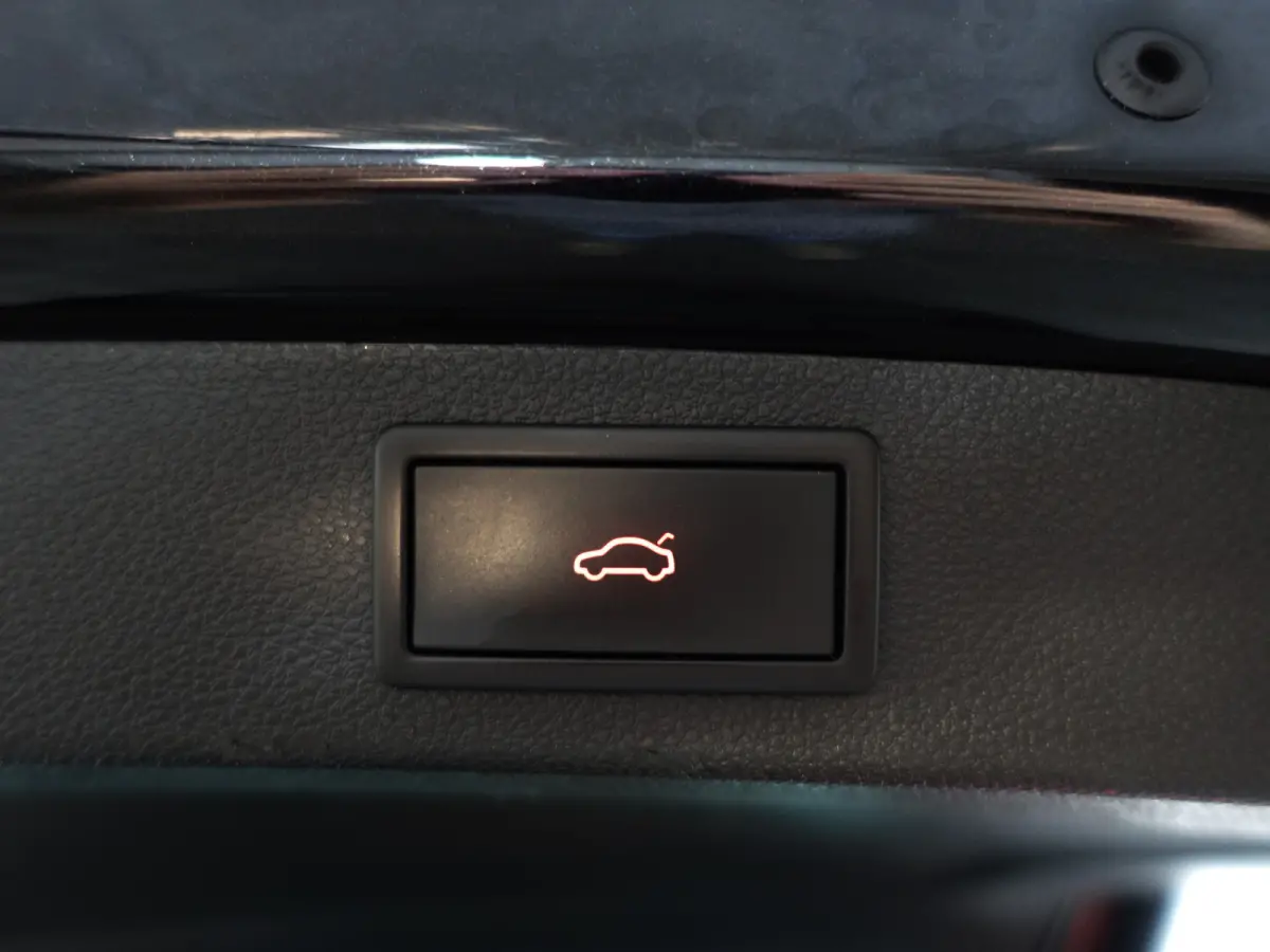 1.5 TSI Sportline Business Aut- Panoramadak, Carplay, Android Auto, Canton Audio, Camera, Keyless