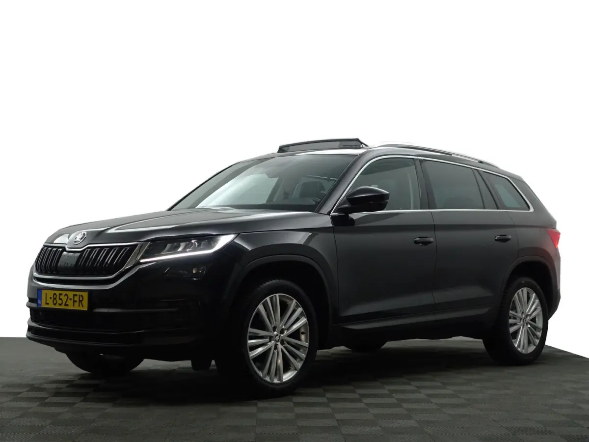 1.5 TSI Sportline Business Aut- Panoramadak, Carplay, Android Auto, Canton Audio, Camera, Keyless