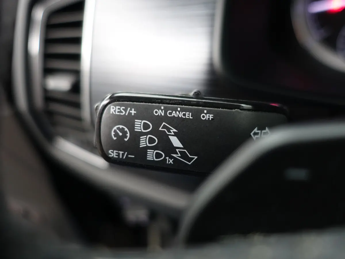 1.5 TSI Sportline Business Aut- Panoramadak, Carplay, Android Auto, Canton Audio, Camera, Keyless
