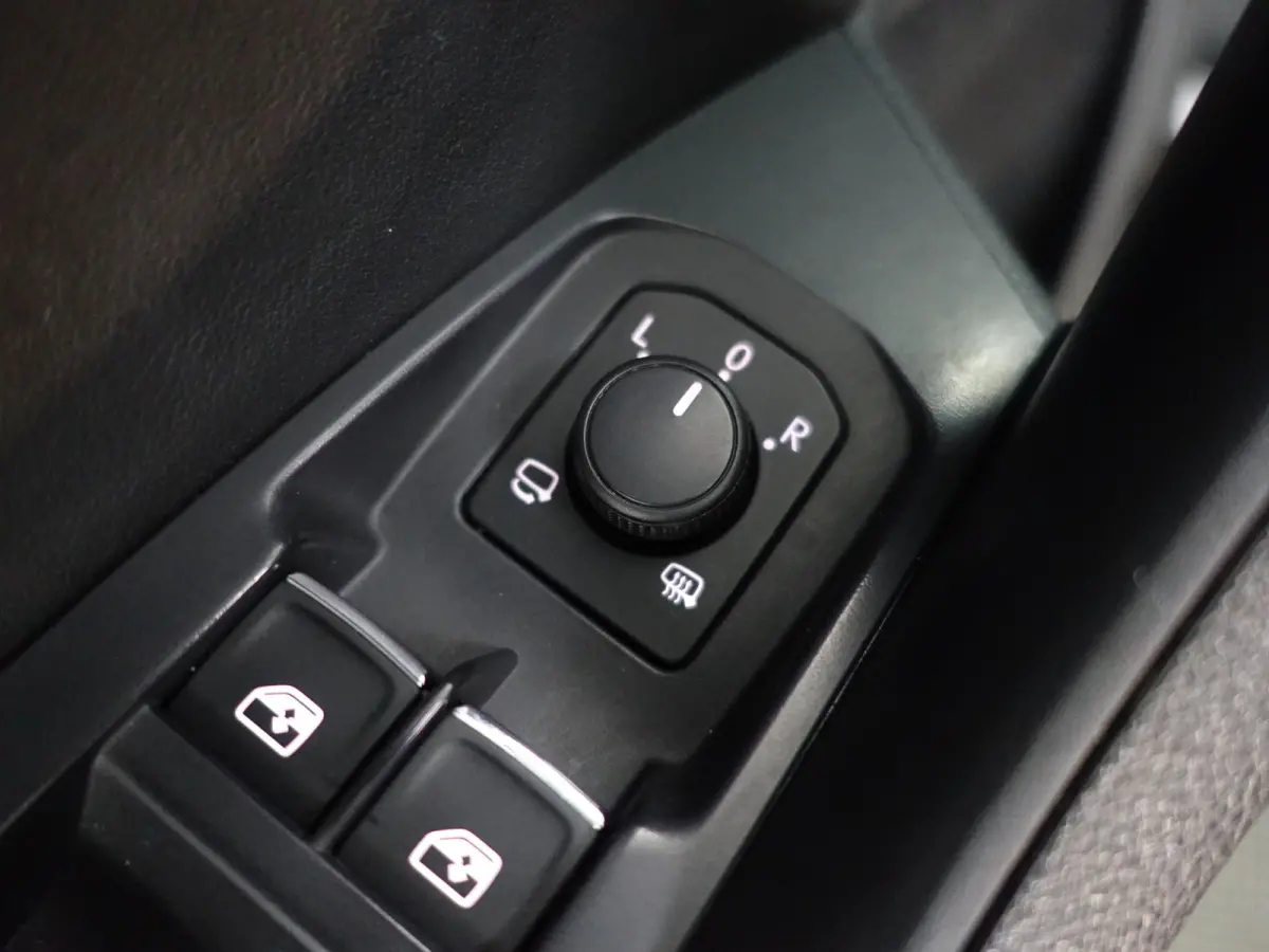 1.4 TSI Style Business Aut- Carplay, Android Auto, Sfeerverlichting, Memory, Canton Audio, 360 Camera