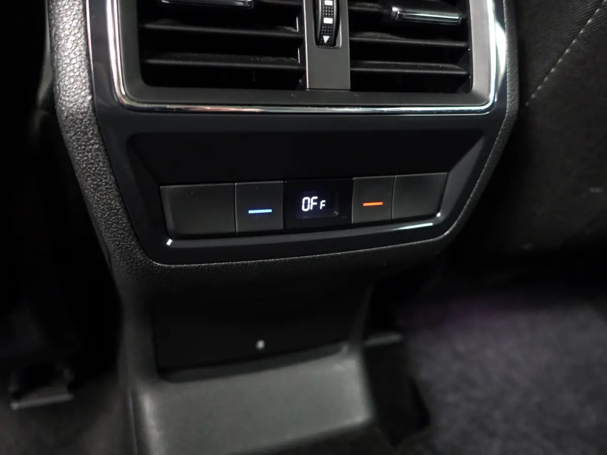 1.4 TSI Style Business Aut- Carplay, Android Auto, Sfeerverlichting, Memory, Canton Audio, 360 Camera