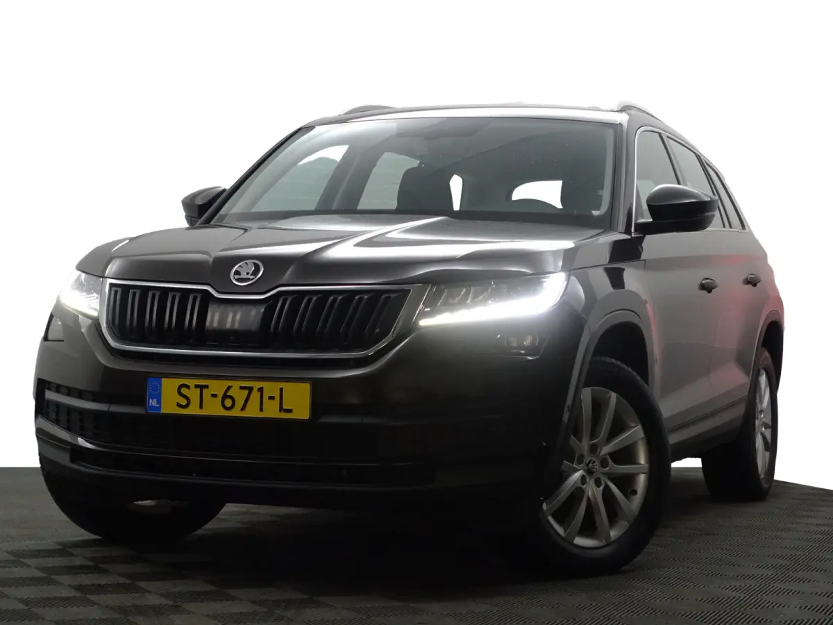 1.4 TSI Style Business Aut- Carplay, Android Auto, Sfeerverlichting, Memory, Canton Audio, 360 Camera