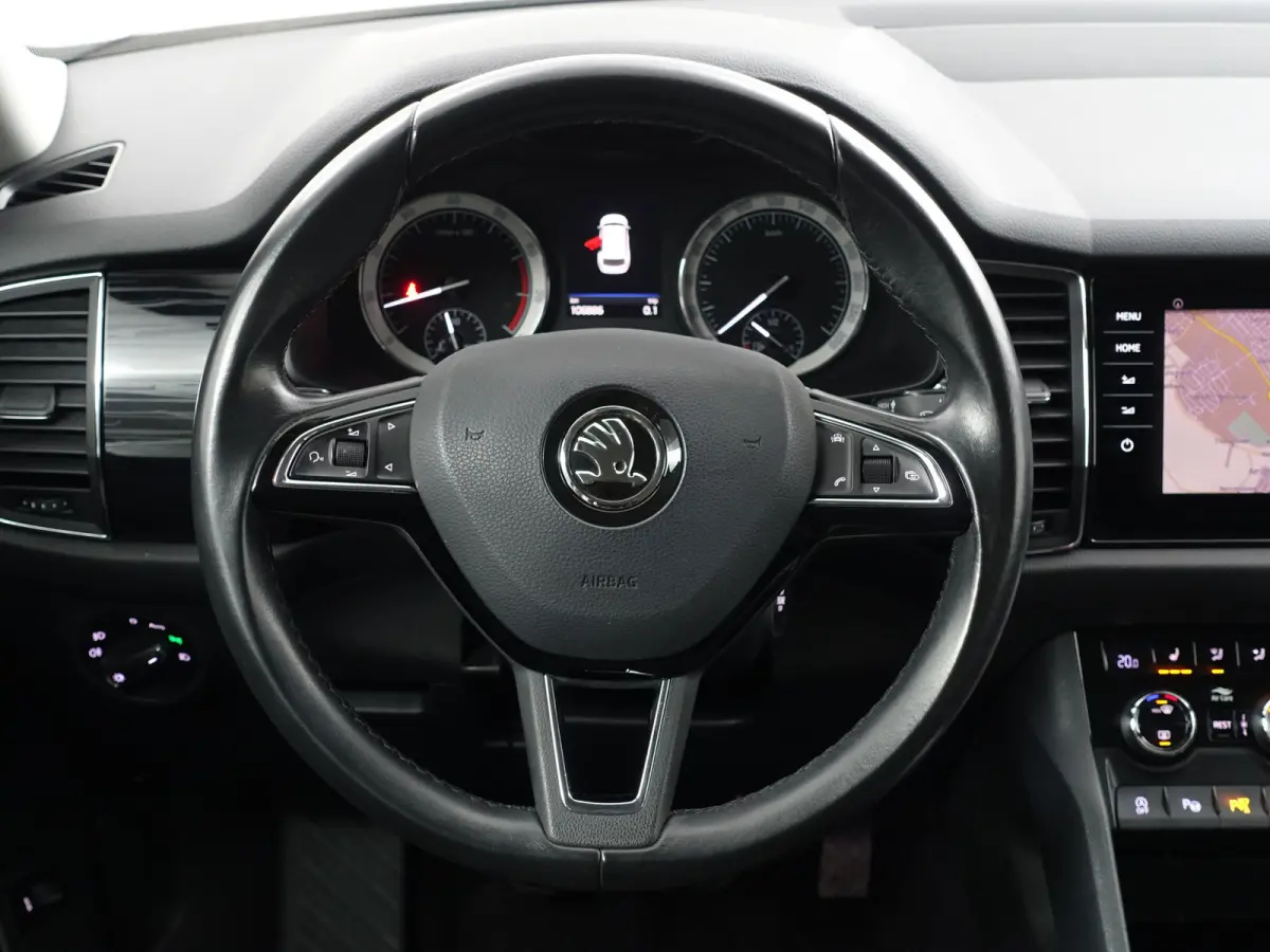 1.4 TSI Style Business Aut- Carplay, Android Auto, Sfeerverlichting, Memory, Canton Audio, 360 Camera