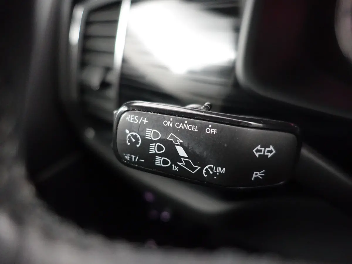1.4 TSI Style Business Aut- Carplay, Android Auto, Sfeerverlichting, Memory, Canton Audio, 360 Camera