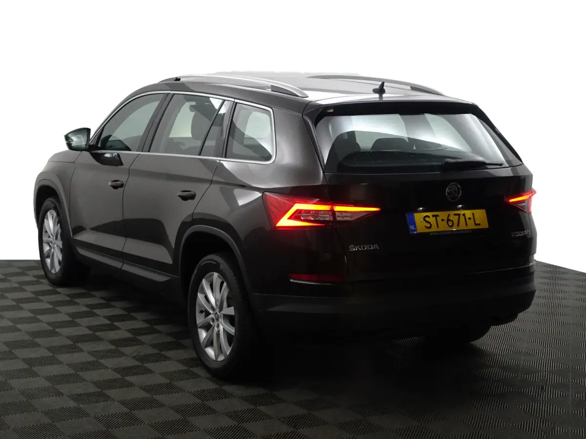 1.4 TSI Style Business Aut- Carplay, Android Auto, Sfeerverlichting, Memory, Canton Audio, 360 Camera