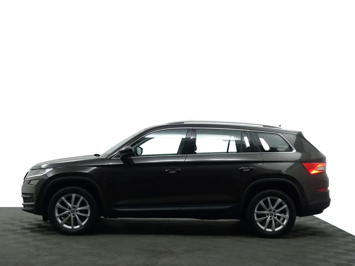 1.4 TSI Style Business Aut- Carplay, Android Auto, Sfeerverlichting, Memory, Canton Audio, 360 Camera