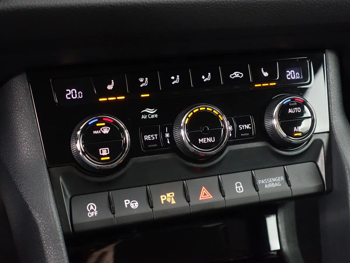 1.4 TSI Style Business Aut- Carplay, Android Auto, Sfeerverlichting, Memory, Canton Audio, 360 Camera