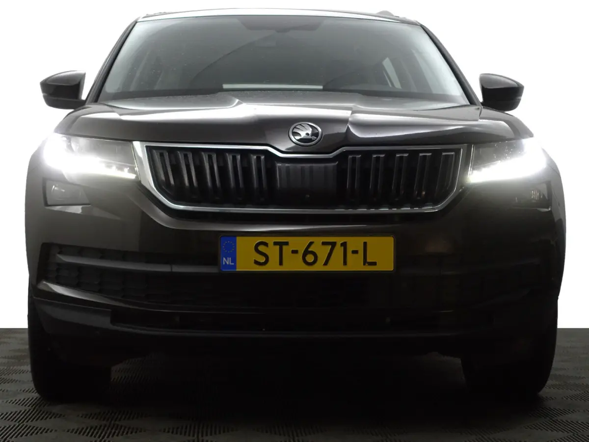 1.4 TSI Style Business Aut- Carplay, Android Auto, Sfeerverlichting, Memory, Canton Audio, 360 Camera