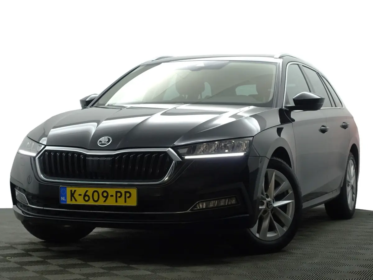 1.0 e-TSI Business Edition Plus Aut- Dynamic Select, Camera, Lane Assist, Sfeerverlichting, CarPlay, Android Auto, Stoelverwarming
