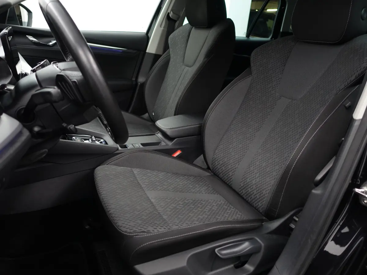 1.0 e-TSI Business Edition Plus Aut- Dynamic Select, Camera, Lane Assist, Sfeerverlichting, CarPlay, Android Auto, Stoelverwarming