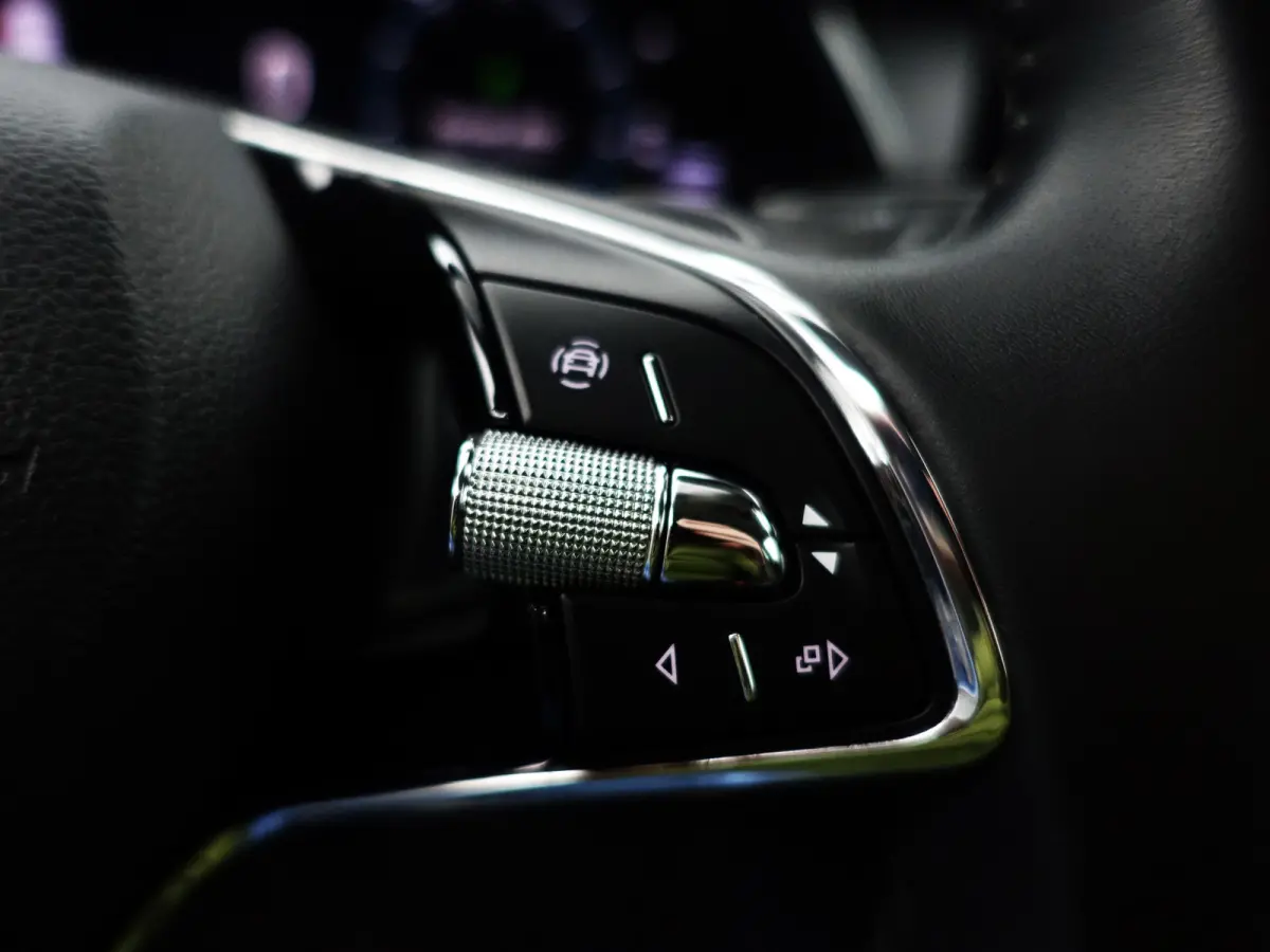 1.0 e-TSI Business Edition Plus Aut- Carplay, Sfeerverlichting, Virtual Cockpit, Ada Cruise, Dynamic Select, Sport Interieur