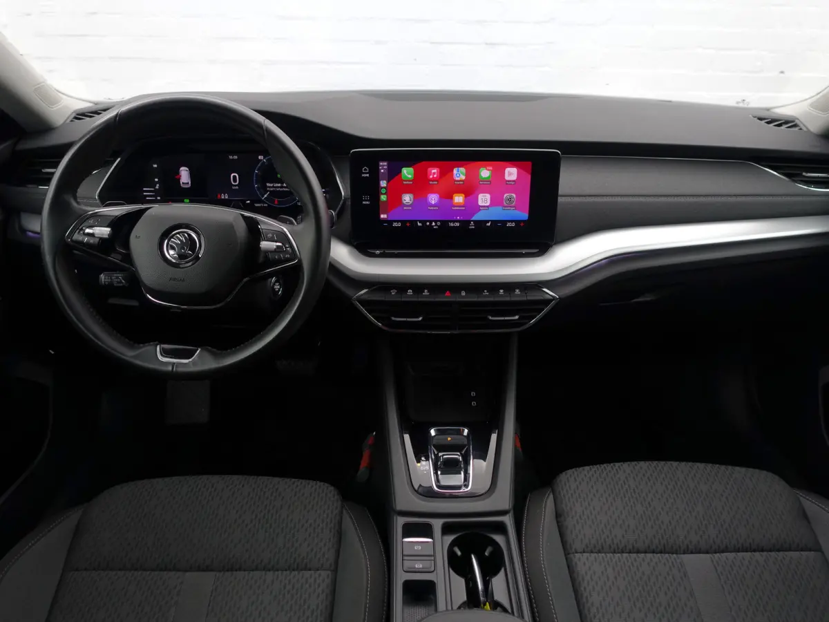 1.0 e-TSI Business Edition Plus Aut- Carplay, Sfeerverlichting, Virtual Cockpit, Ada Cruise, Dynamic Select, Sport Interieur