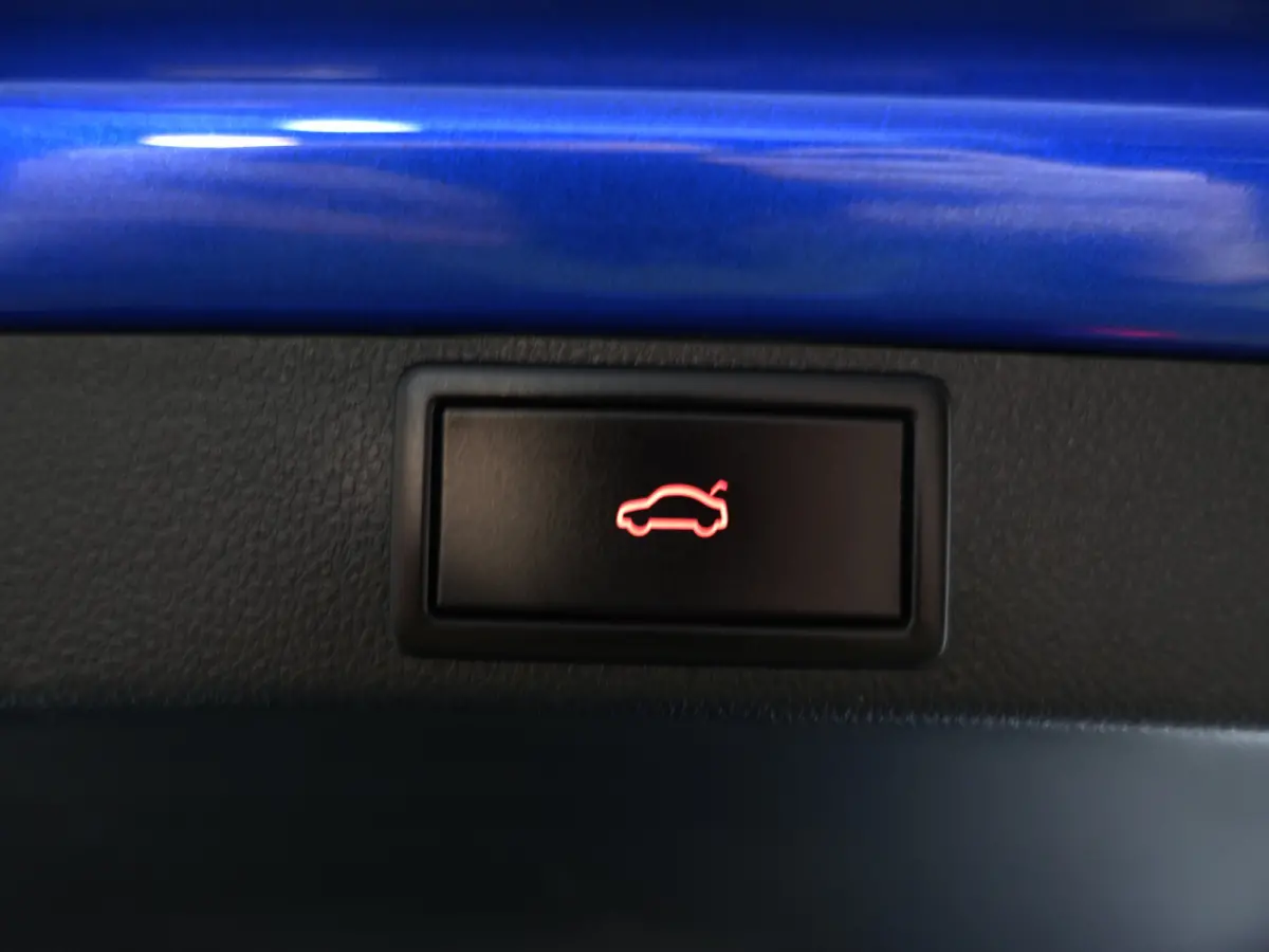 1.0 e-TSI Business Edition Plus Aut- Carplay, Sfeerverlichting, Virtual Cockpit, Ada Cruise, Dynamic Select, Sport Interieur