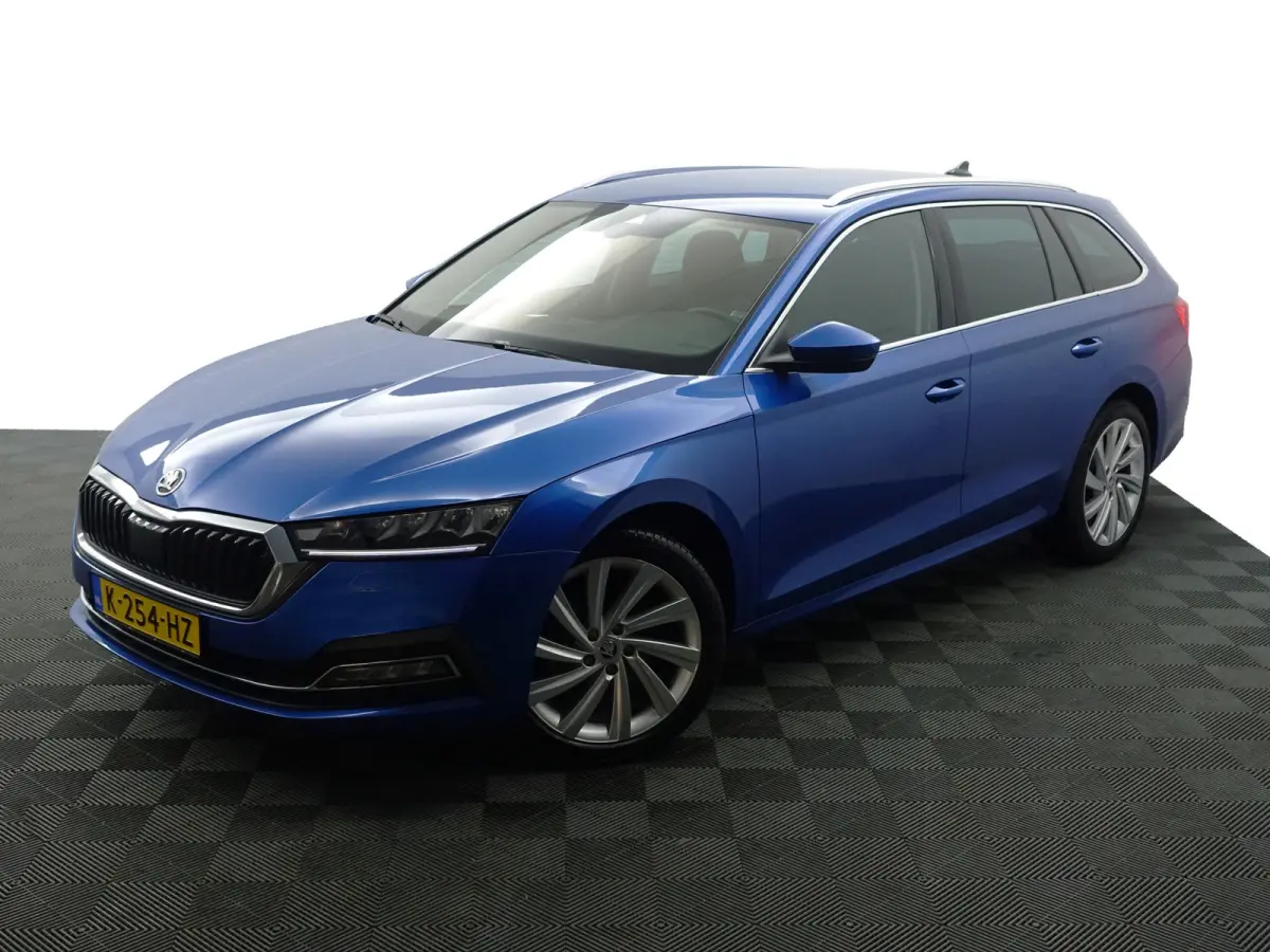 1.0 e-TSI Business Edition Plus Aut- Carplay, Sfeerverlichting, Virtual Cockpit, Ada Cruise, Dynamic Select, Sport Interieur