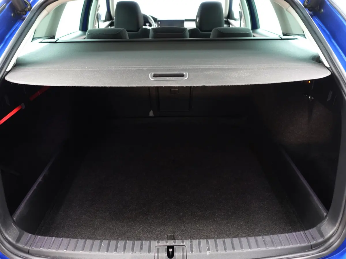 1.0 e-TSI Business Edition Plus Aut- Carplay, Sfeerverlichting, Virtual Cockpit, Ada Cruise, Dynamic Select, Sport Interieur