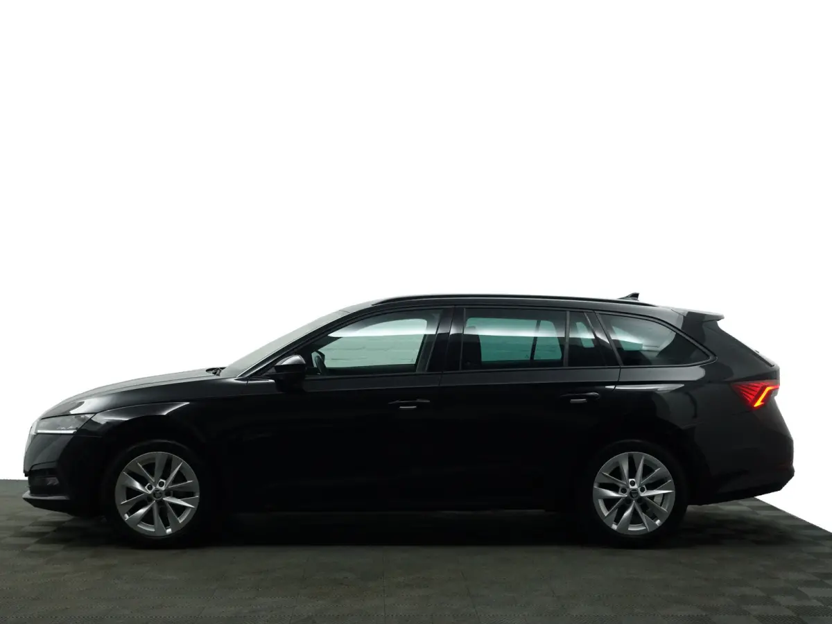 1.0 e-TSI Business Edition Aut- Stuur/Stoelverwarming, Carplay, Android Auto, Sfeerverlichting, Camera, Ada Cruise