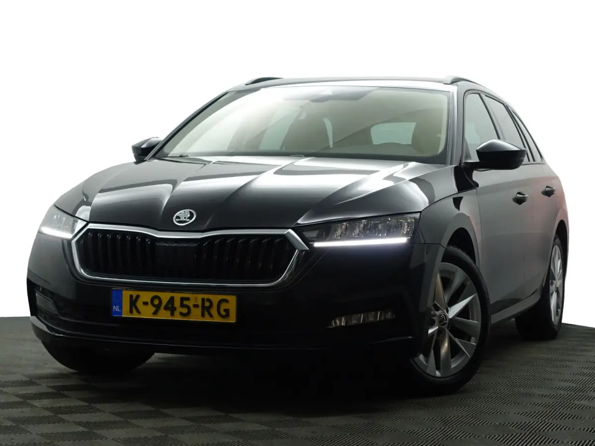 1.0 e-TSI Business Edition Aut- Stuur/Stoelverwarming, Carplay, Android Auto, Sfeerverlichting, Camera, Ada Cruise