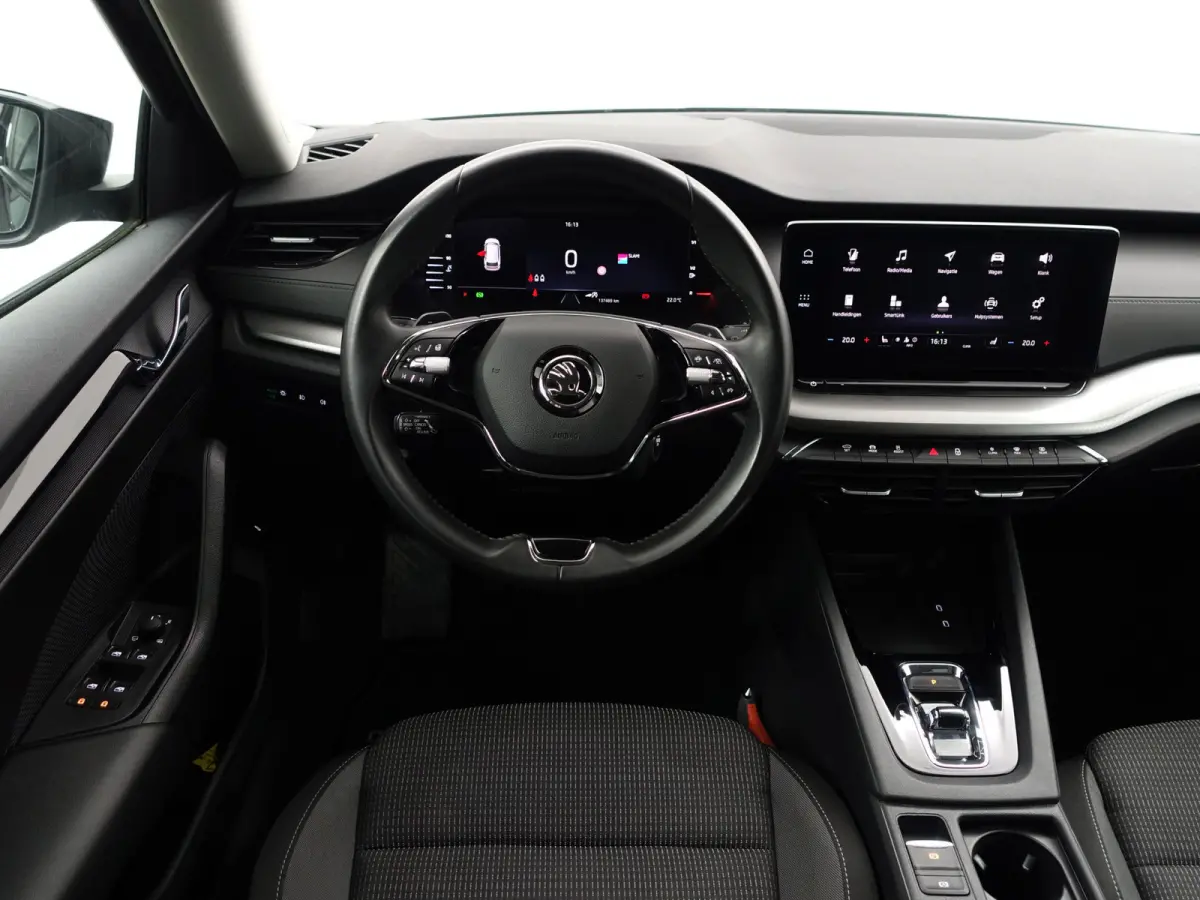 1.0 e-TSI Business Edition Aut- Stuur/Stoelverwarming, Carplay, Android Auto, Sfeerverlichting, Camera, Ada Cruise