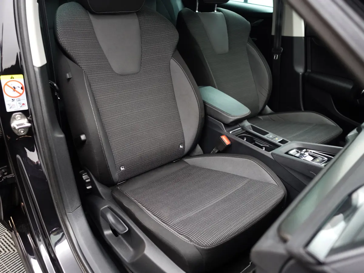 1.0 e-TSI Business Edition Aut- Stuur/Stoelverwarming, Carplay, Android Auto, Sfeerverlichting, Camera, Ada Cruise