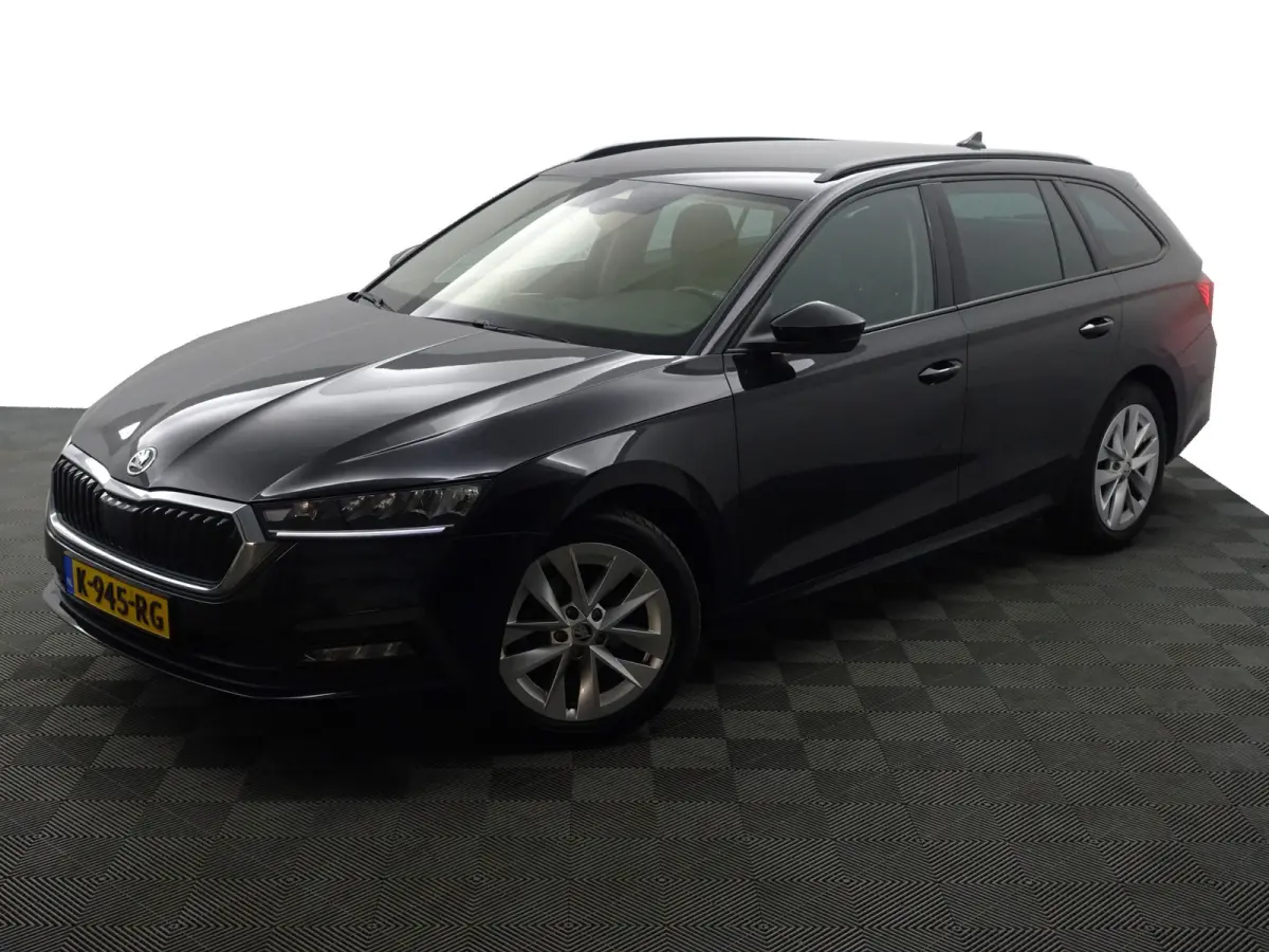 1.0 e-TSI Business Edition Aut- Stuur/Stoelverwarming, Carplay, Android Auto, Sfeerverlichting, Camera, Ada Cruise
