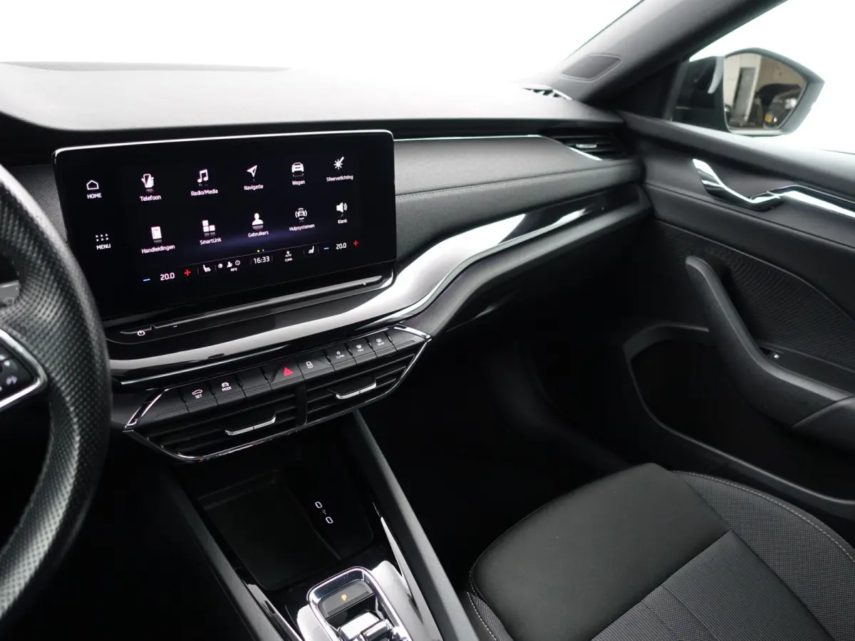 1.0 e-TSI Business Edition Plus Aut- Panoramadak, Sport Interieur, Sfeerverlichting, Xenon Led, Dynamic Select, CarPlay