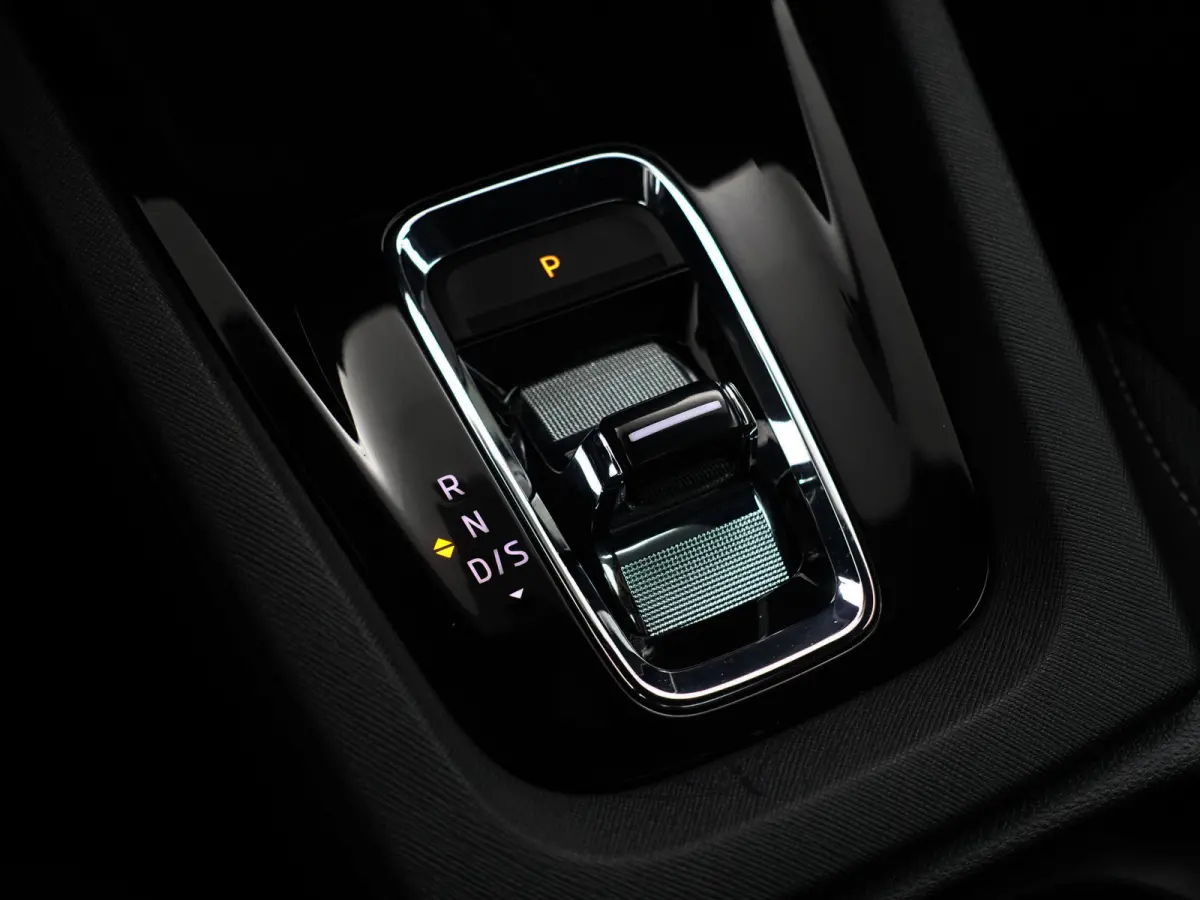 1.0 e-TSI Business Edition Plus Aut- Panoramadak, Sport Interieur, Sfeerverlichting, Xenon Led, Dynamic Select, CarPlay
