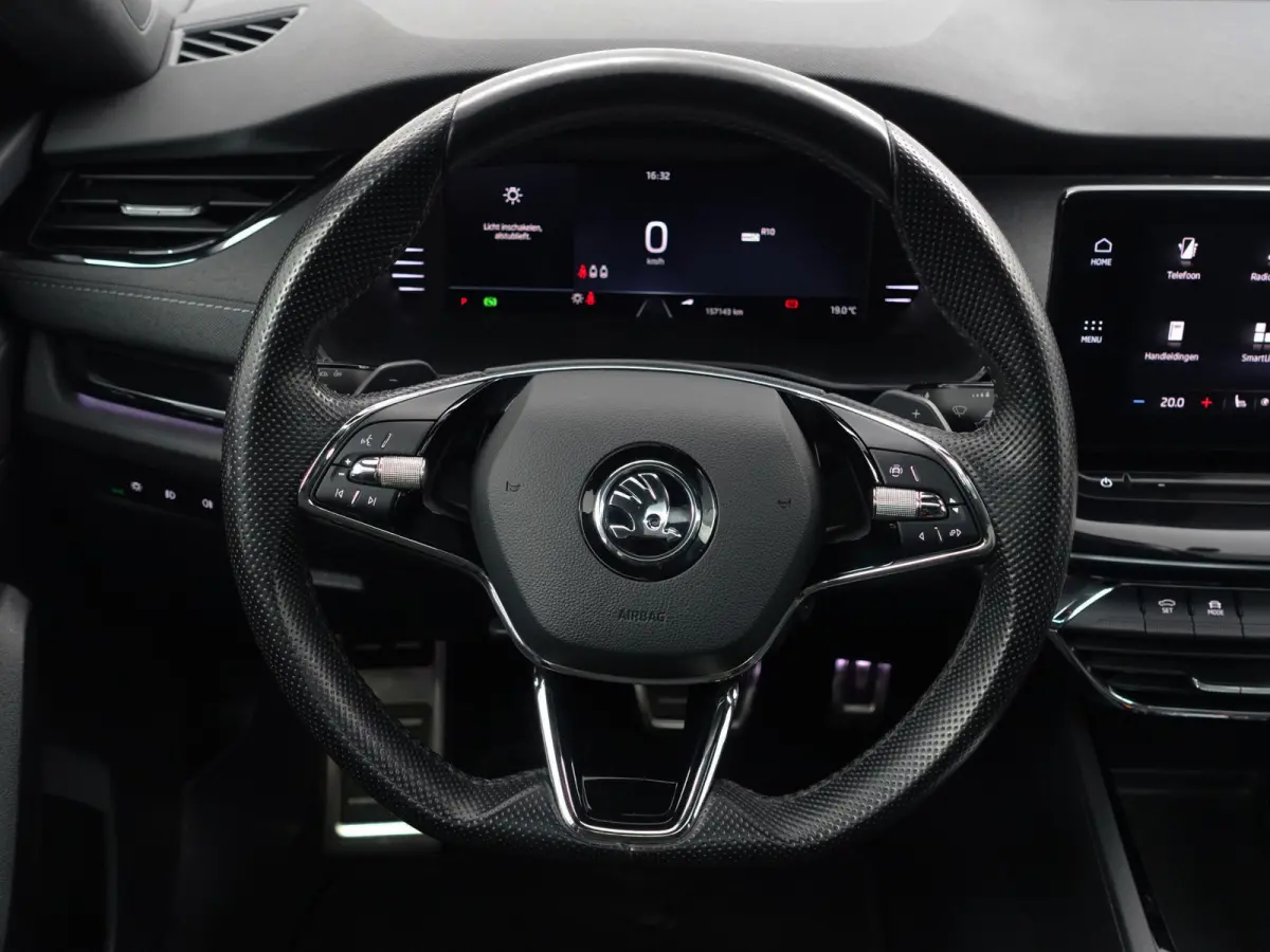 1.0 e-TSI Business Edition Plus Aut- Panoramadak, Sport Interieur, Sfeerverlichting, Xenon Led, Dynamic Select, CarPlay