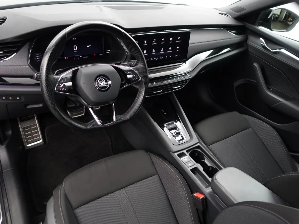 1.0 e-TSI Business Edition Plus Aut- Panoramadak, Sport Interieur, Sfeerverlichting, Xenon Led, Dynamic Select, CarPlay