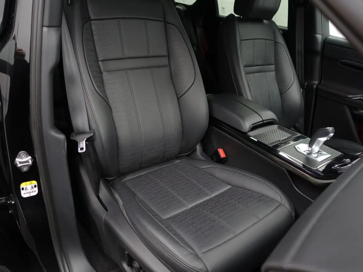 2.0 P200 AWD R-Dynamic HSE Panoramadak, Carplay, Android Auto, Sfeerverlichting, Stuur/Stoelverwarming, Memory