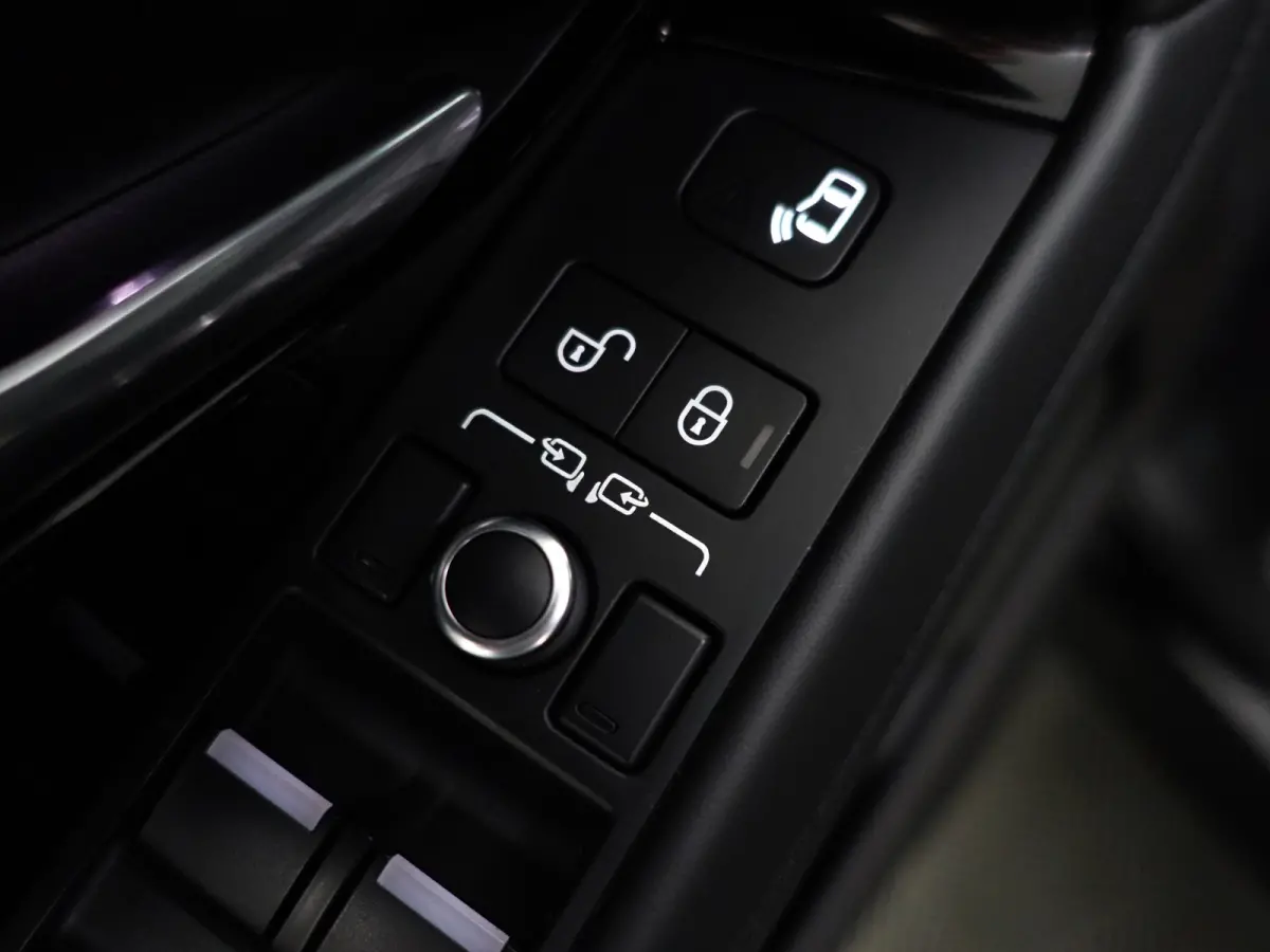 2.0 P200 AWD R-Dynamic HSE Panoramadak, Carplay, Android Auto, Sfeerverlichting, Stuur/Stoelverwarming, Memory